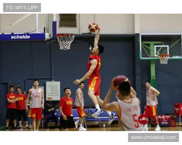 中国篮球新星闪耀赛场 力助国家队再创佳绩 全力备战国际大赛 中国篮球新星闪耀赛场 力助国家队再创佳绩 全力备战国际大赛