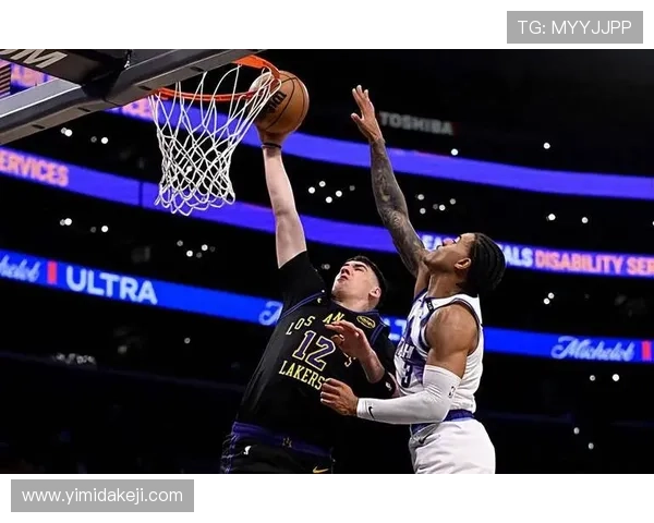 湖人逆转勇士引爆全场新援关键表现成最大亮点引发热议关注全国球迷 湖人逆转勇士引爆全场新援关键表现成最大亮点引发热议关注全国球迷